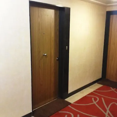 Appartamento The Atrium Minutes Walk Victor Hugo Eiffel Tower Arc Du Triumph Et Champs Elysee Luxury 62 Renovated Videosurveillance Master Bedroom Living Area Dinning Bathroom Separated Toilet Spacious Sleeps Six Design Functional Furniture Equipment